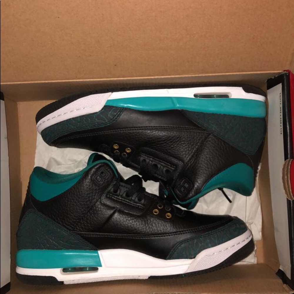 Jordan 3s